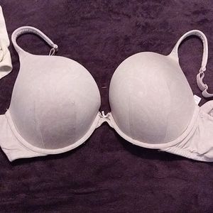 Cacique lightly used plunge bra 40DD